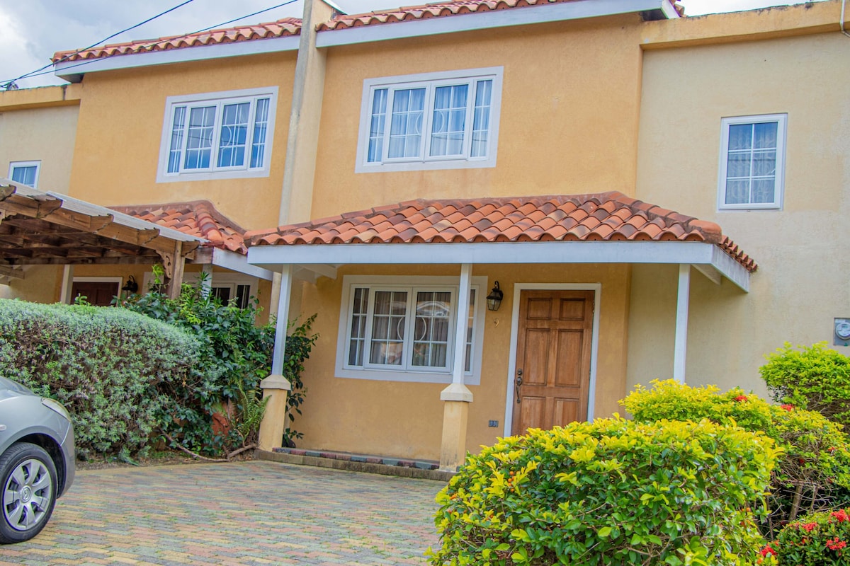 Townhome exterior at Mango Walk Country Club